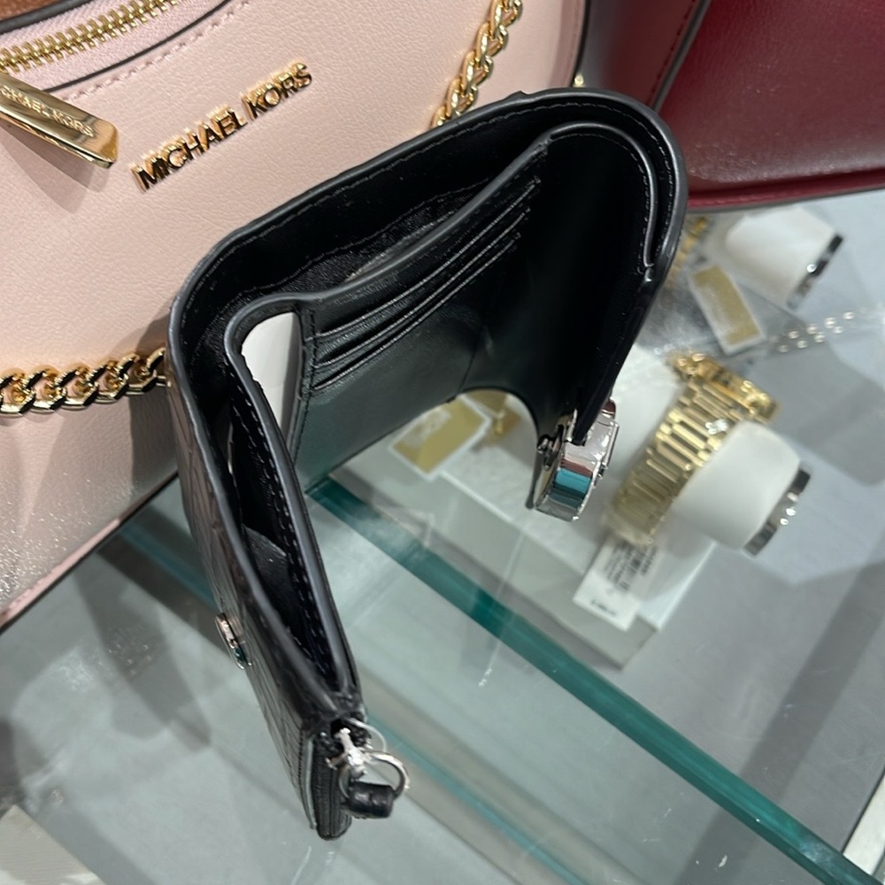 MICHAEL KORS CARMEN MEDIUM LOGO AND FAUX LEATHER WALLET BLACK 
NWT - Picture 13 of 16